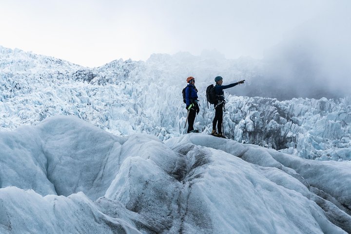Skaftafell: 4h Small Group Glacier Hike with Guide and Transfer