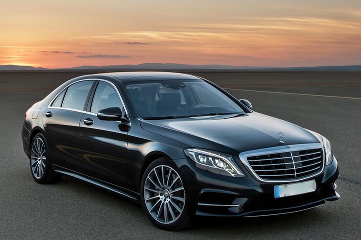 Arcachon bay to Airport Transfer in Business Sedan