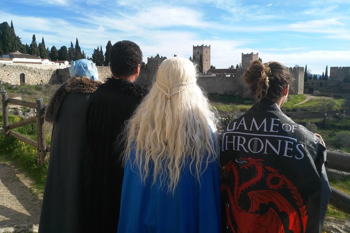 TRON OF THRONES GUIDED VISIT! We are not encyclopedias with legs!