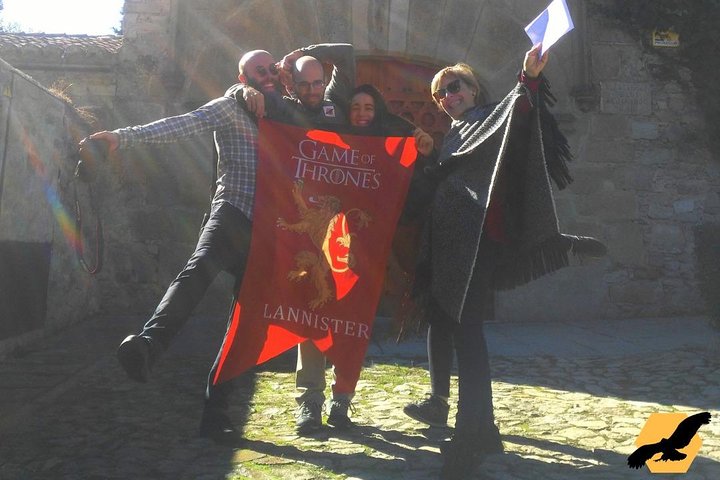 TRON OF THRONES GUIDED VISIT! We are not encyclopedias with legs!