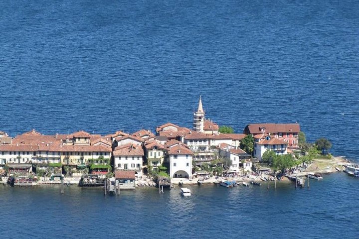 Stresa: Isola Pescatori and Isola Bella Hop-on Hop-off boat tour