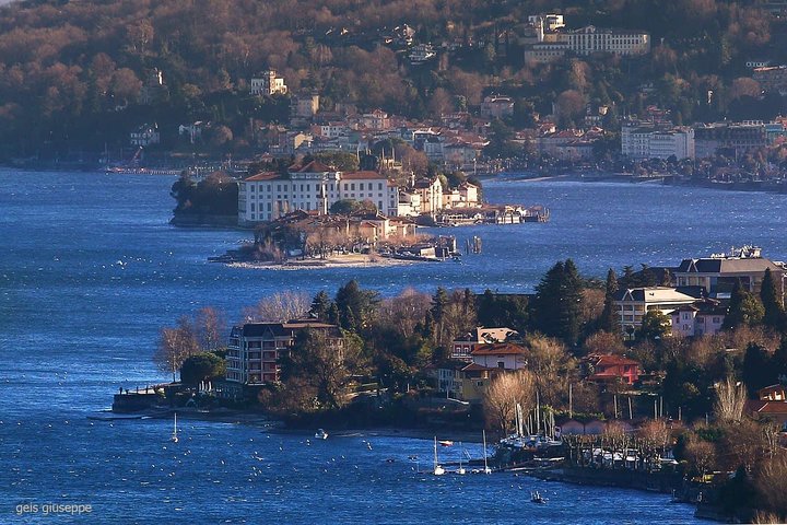 Stresa: Isola Pescatori and Isola Bella Hop-on Hop-off boat tour