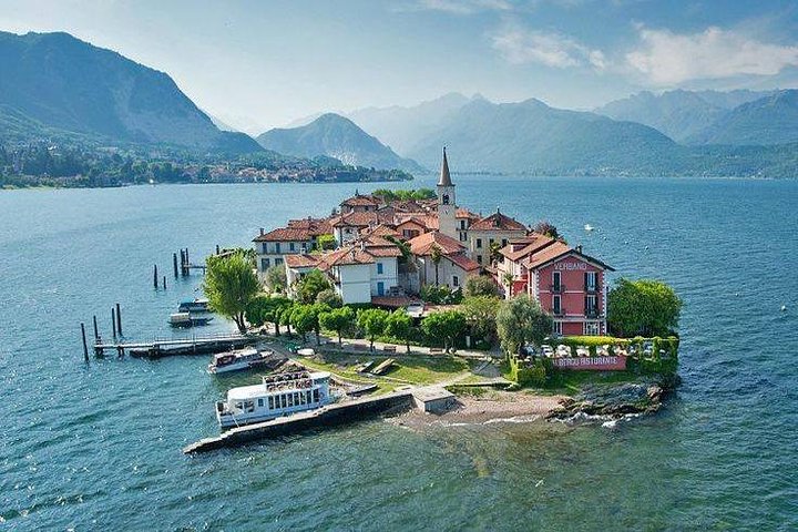 Stresa: 1-Day 3 Borromean Islands Hop-On Hop-Off Boat Tour