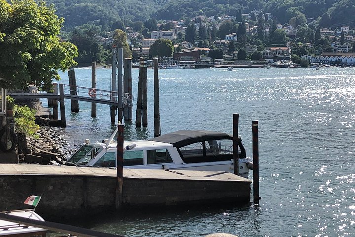 Stresa: 1-Day 3 Borromean Islands Hop-On Hop-Off Boat Tour