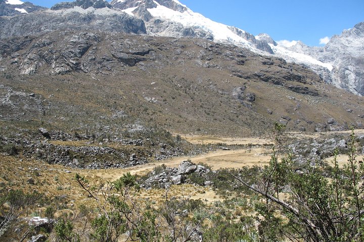 Lake 69 Full-Day Hiking Tour from Huaraz