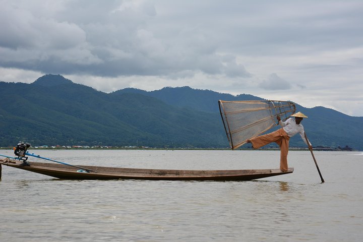 Inle Lake Full-Day Tour with Boat Trip and Lunch