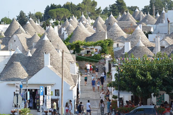 Tour Ebike Trulli Alberobello e Locorotondo