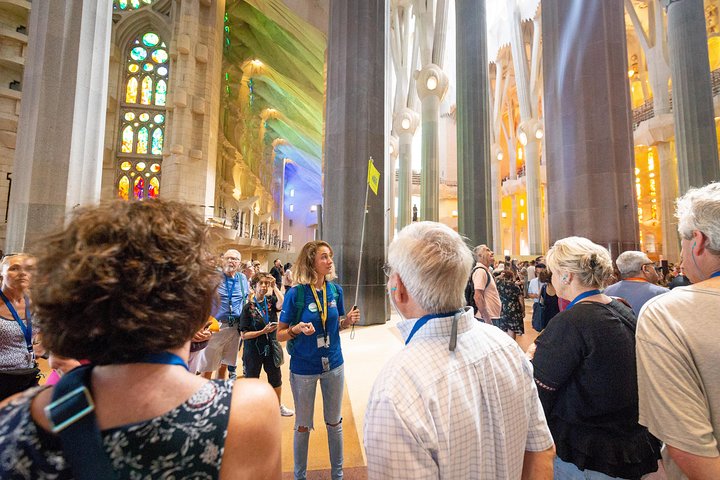 Sagrada Familia Guided Tour with Skip The Line Access