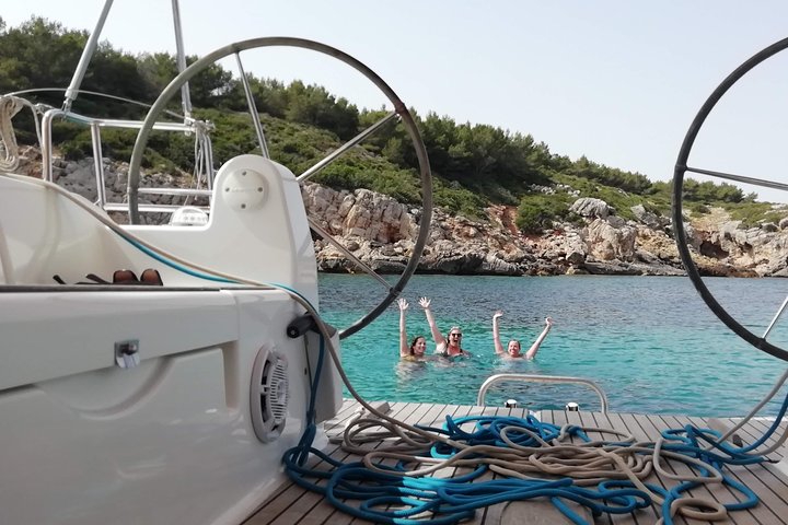 Alghero - Sailboat trip with lunch on board,