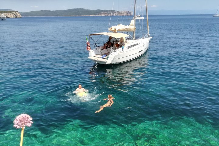 Alghero - Sailboat trip with lunch on board,
