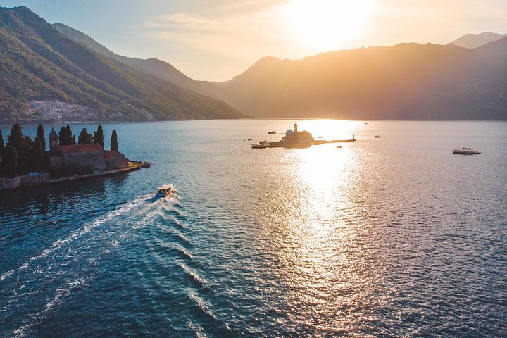 VIP Private Charter: Blue Cave & Lady of the Rocks (Flexible)