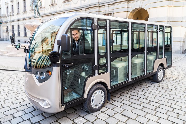 Wroclaw, 1- hour or 2-hours Group Tour by Electric Car