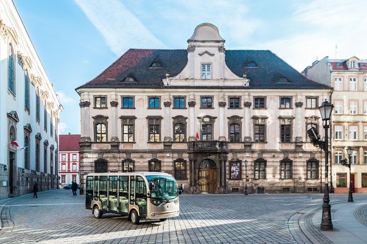 Wroclaw, 1- hour or 2-hours Group Tour by Electric Car