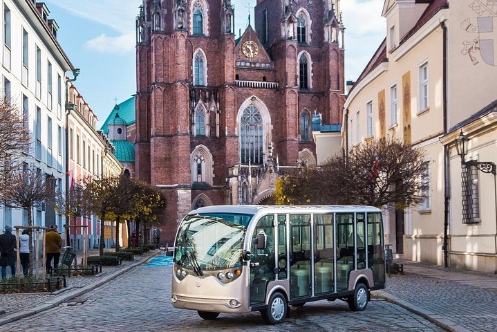 Wroclaw, 1- hour or 2-hours Group Tour by Electric Car