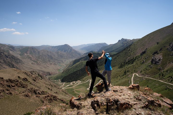 2-Days in Song Kul Lake as Nomad - horseback riding & Yurt stay