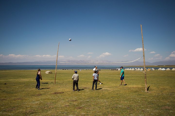 2-Days in Song Kul Lake as Nomad - horseback riding & Yurt stay