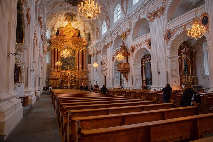 Mount Titlis and Lucerne Day Trip from Zurich