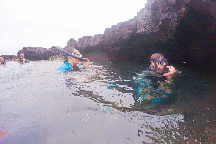 Full day Lava Tunnels Tour from Isabela Island