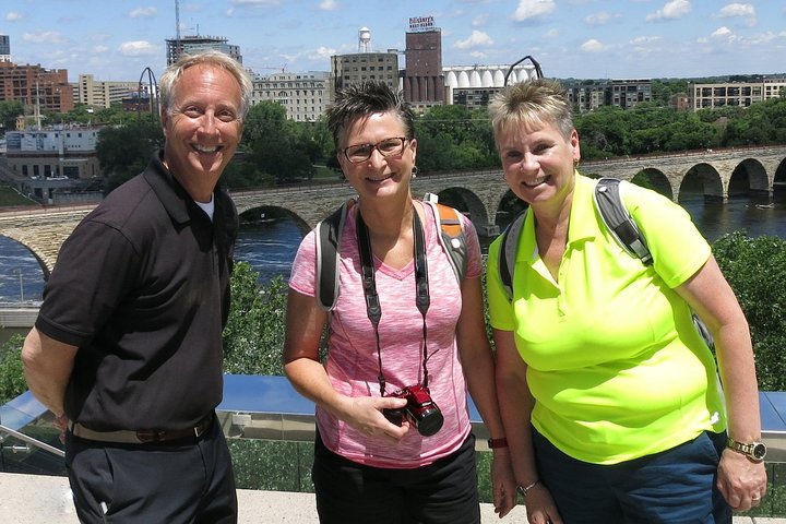 Minneapolis & St. Paul Highlights Private Riding & Walking Tour (3 hrs)
