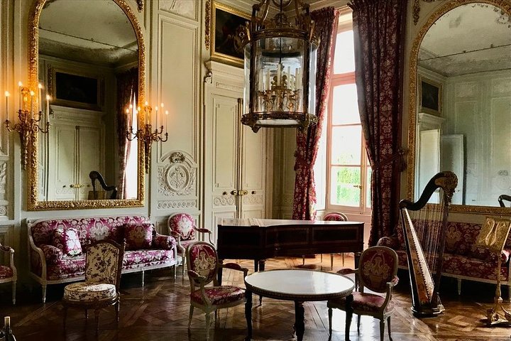 Versailles Royal Palace & Gardens Private Tour by Golf Cart