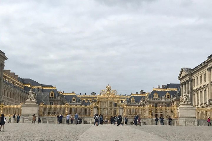 Versailles Royal Palace & Gardens Private Tour by Golf Cart
