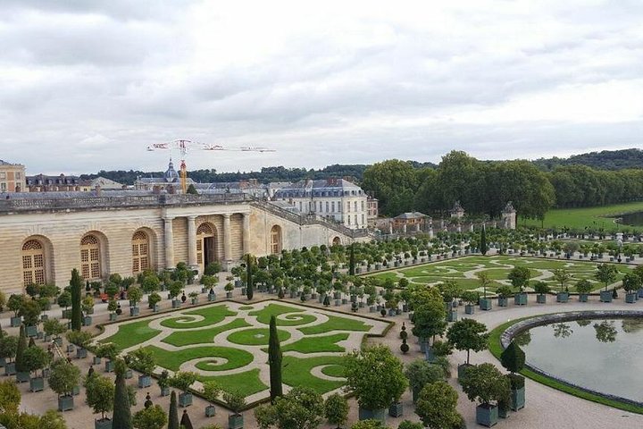Versailles Royal Palace & Gardens Private Tour by Golf Cart