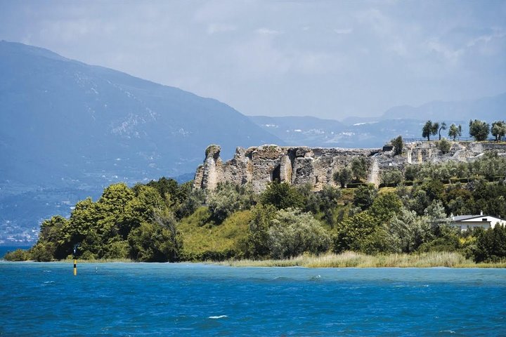 Tour in barca da Sirmione all'Isola del Garda