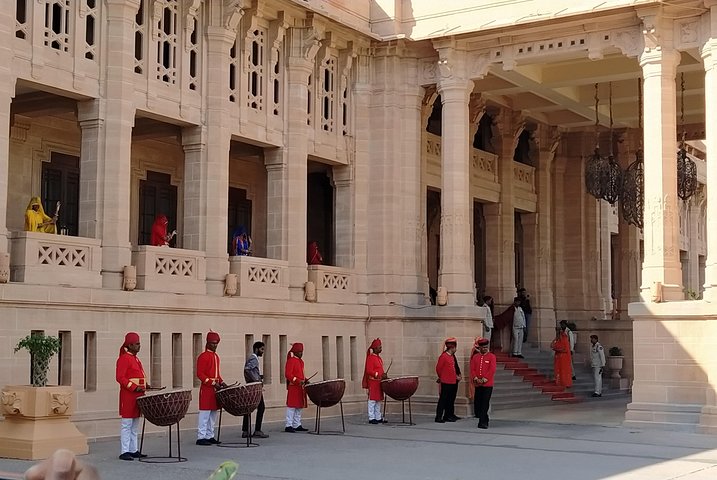 Mehrangarh Fort and Blue City Historic Tour with Local Guide