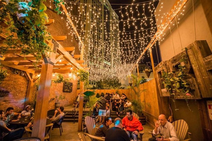 Astounding Bar Hunt: Albany's Abuzz