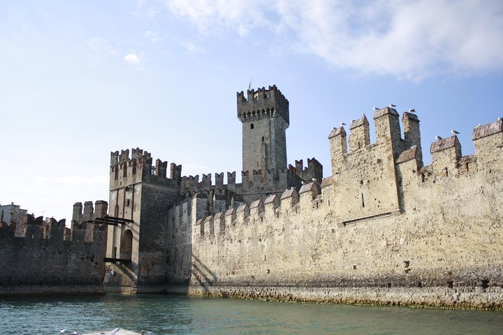 Tour in barca da Sirmione all'Isola del Garda