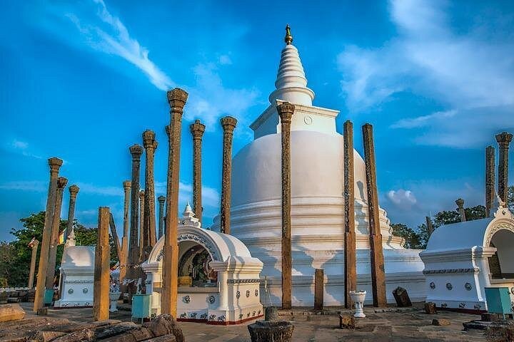 Anuradhapura: Tuk Tuk Tour at Ancient City with Audio Guide