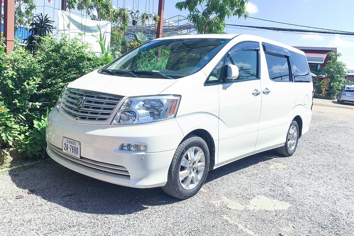 A day Trip Sightseeing Phnom Penh - Siem Reap - Private English Speaking Driver