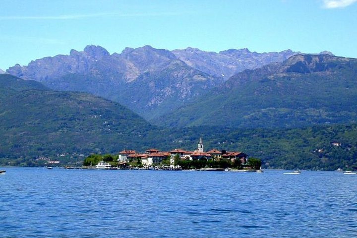 Stresa: Isola Pescatori and Isola Bella Hop-on Hop-off boat tour