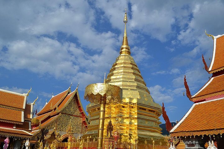 Chiang Mai Best City Tour with Doi Suthep, Pha Lat & Chedi Luang