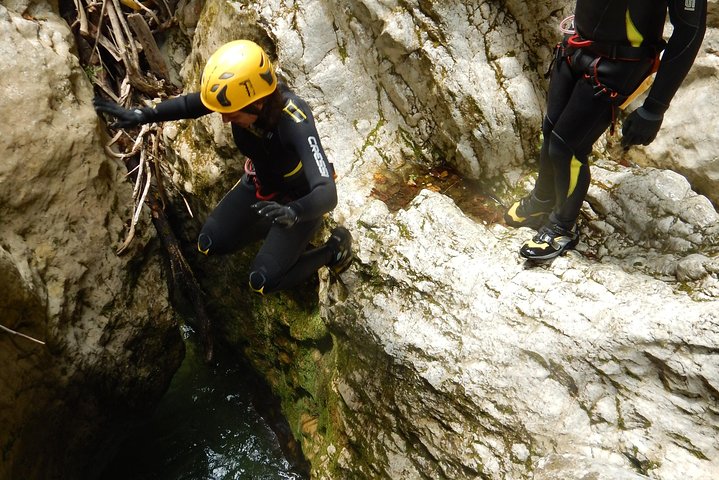 Canyoning in Nevidio Canyon