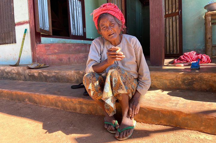 3 Days 2 Night " Off the beaten track ” ( Kalaw to Inle )