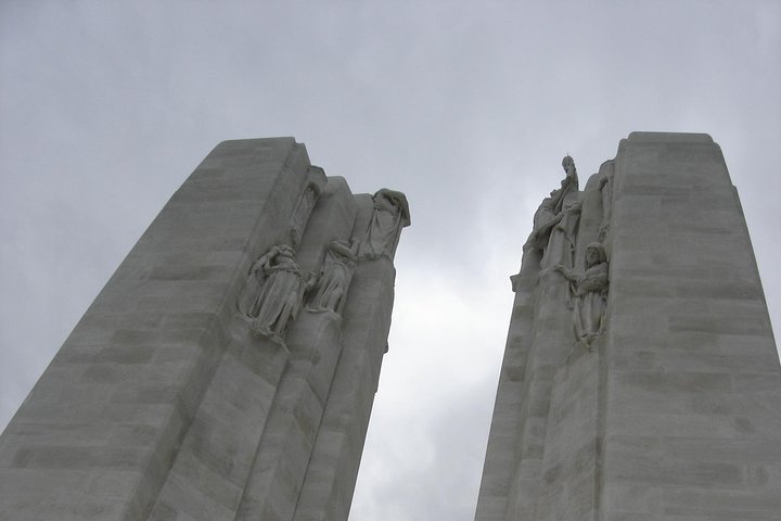 1 day Canadian WW1 private tour including Vimy Ridge