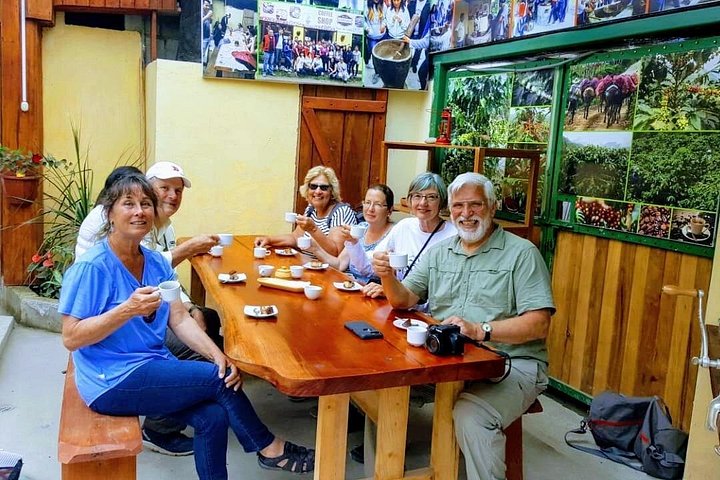 Mindo Cloud Forest Private Tour: Chocolate, Coffee, Birds, Nature