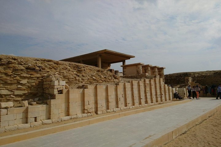 Full day Private Tour Giza Pyramids Sakkara Memphis Dahshur