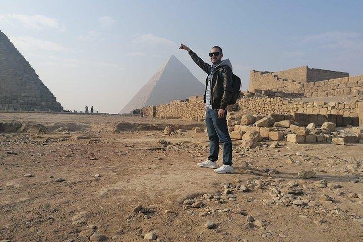 Full day Private Tour Giza Pyramids Sakkara Memphis Dahshur