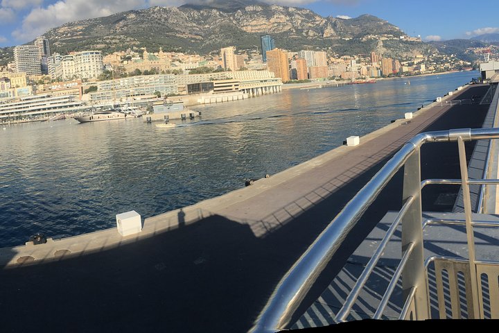 Private tour on the French Riviera with comfortable minivan.MONACO NICE ST PAUL