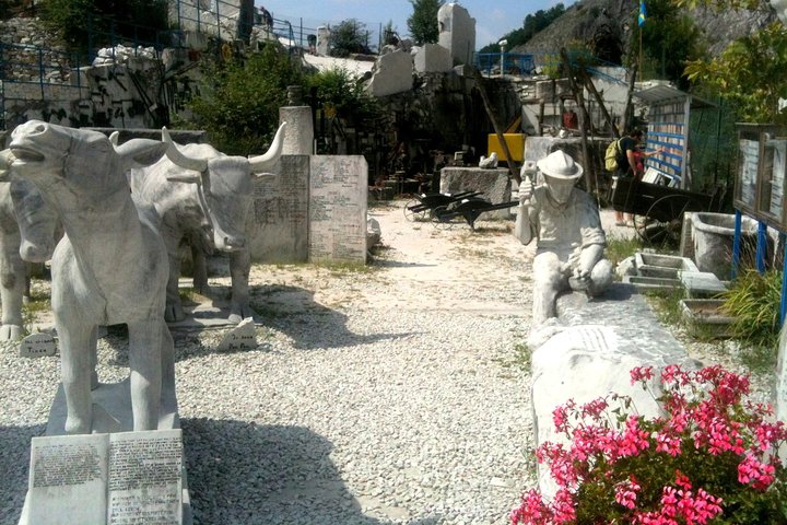 Carrara Marble Tour Small Group from Viareggio