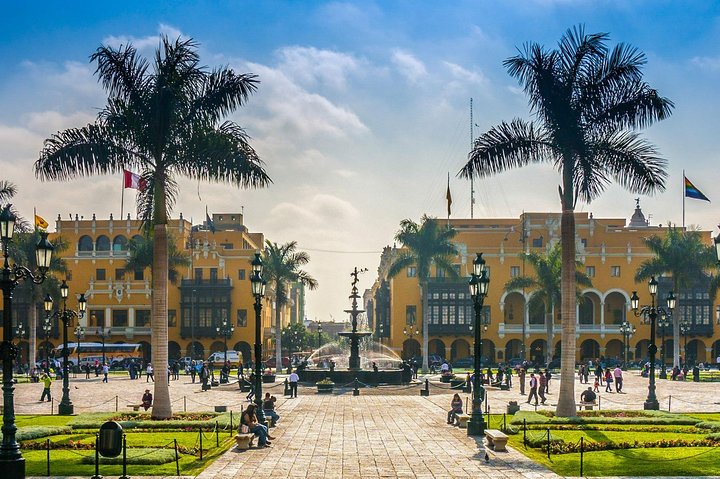 A Journey Through Time: Lima's Historic Center & Catacombs Tour
