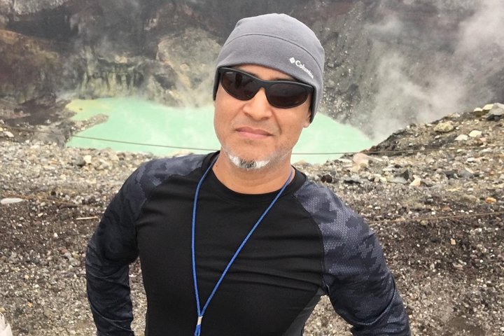 Santa Ana volcano hike with privileged early access. Go safe and skip the crowds