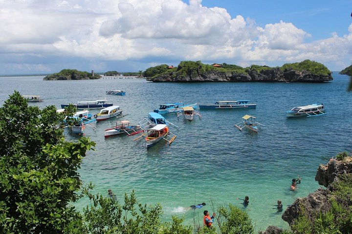 Hundred Islands Day tour in Pangasinan (Private)