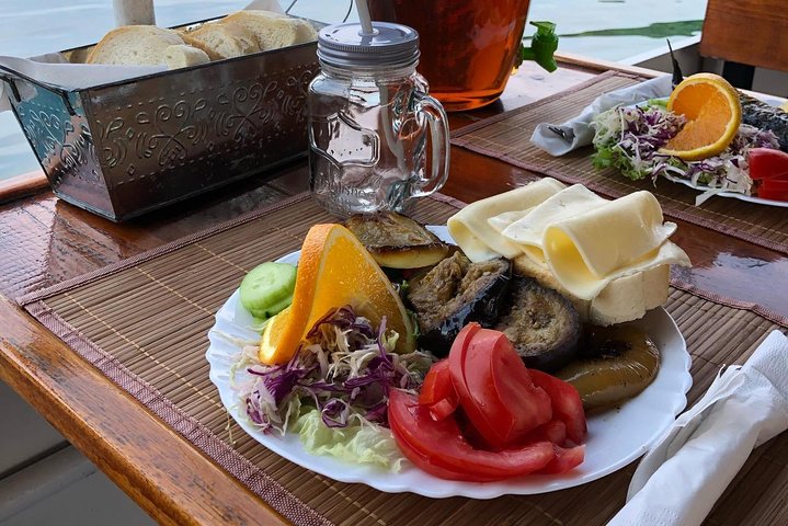 Island Hopping Boat Excursion with Lunch (Trogir,Blue Lagoon, Šolta)