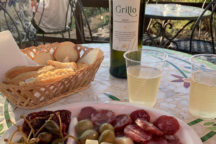 Sciara del Fuoco from the sea with an aperitivo to Ginostra, boat tour