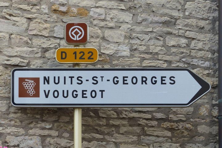 Burgundy Grand Crus Route Day Tour - 14 Wines Tastings in Domains