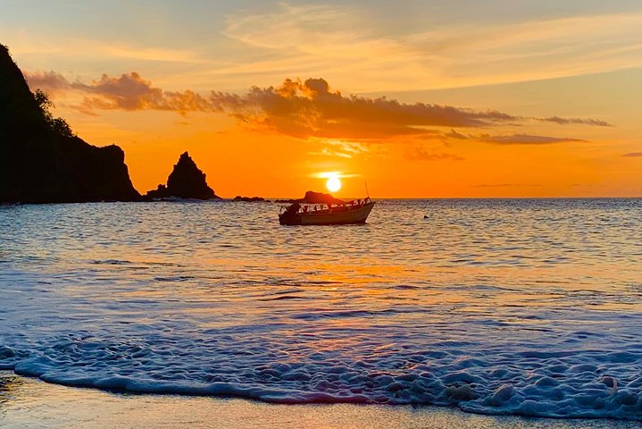 The Grand Circle 12-Hour All-Inclusive Island Experience