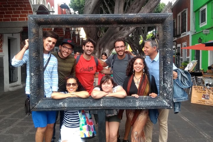 Town walking tour of the city